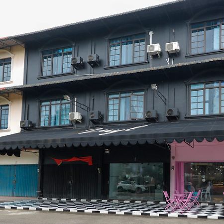 레드도어즈 플러스 니어 바탐 시티 스퀘어 Batam 외부 사진